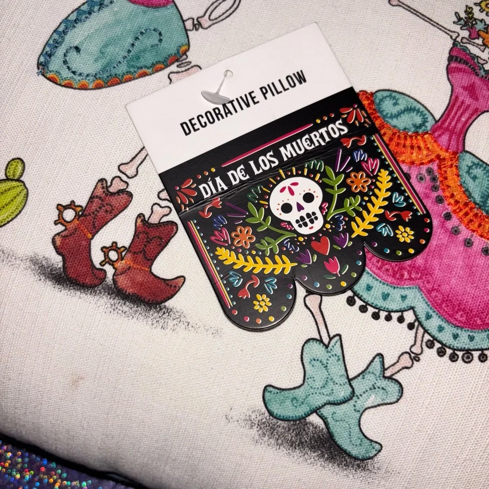Dia De Los Muertos Throw Pillow